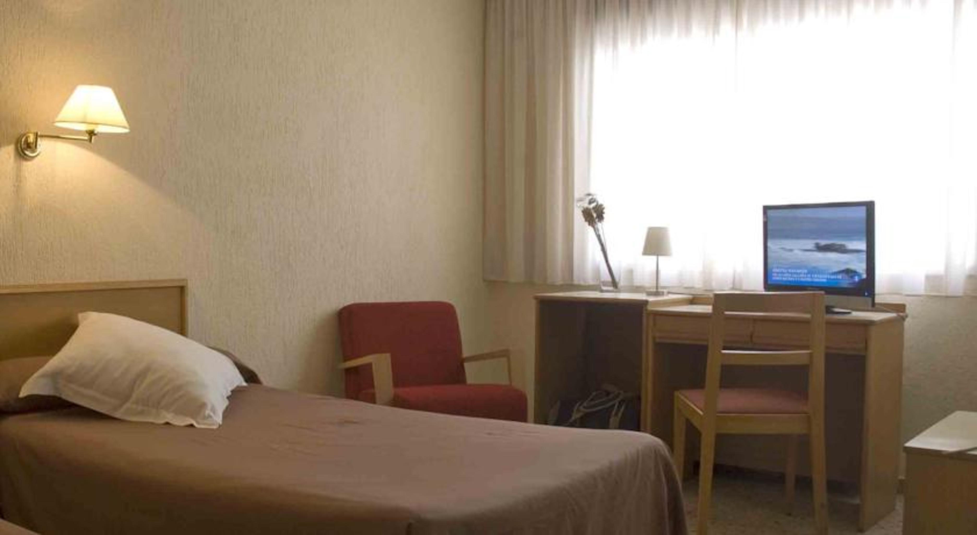 Hotel Leuka Alicante Ngoại thất bức ảnh