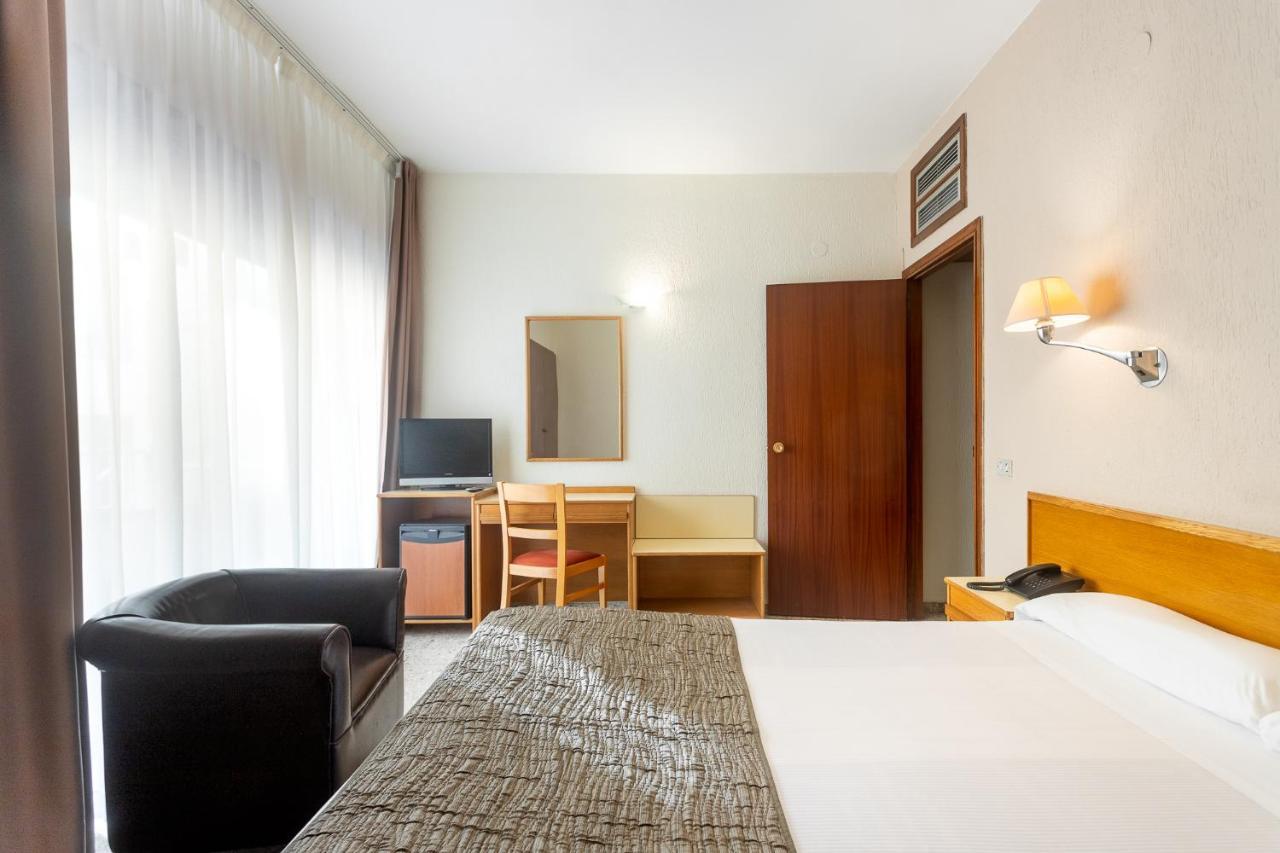 Hotel Leuka Alicante Ngoại thất bức ảnh